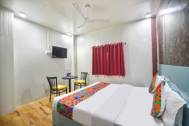 Room 5, Via Red Apple Greater Kailash, Delhi