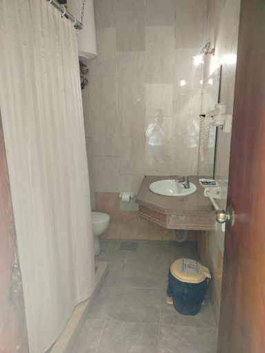 Bathroom 4, EIFFEL HOTEL, Al-Ghurdaqah