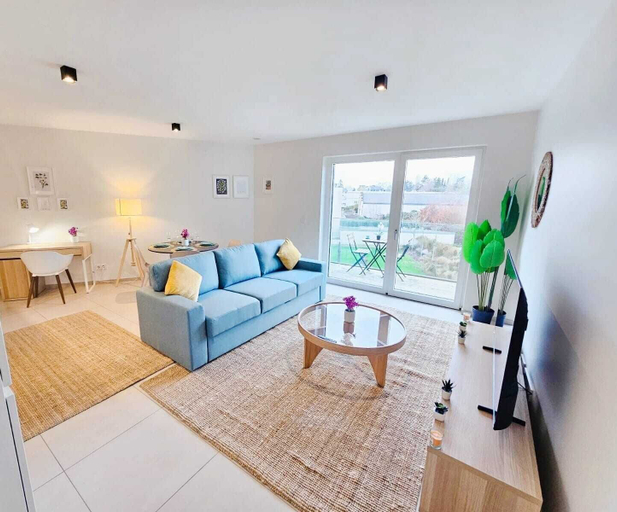 Living area 3, Warm&Bright 1BR w terrace&parking, Luxembourg