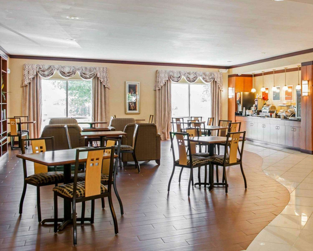 Food & Drinks 5, Comfort Suites Southport, Indianapolis