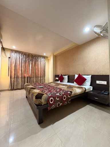 Room 5, Hotel Welfare Club, Durg