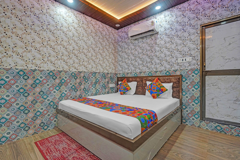 Room 5, Via Ayodhya Residency, Faizabad