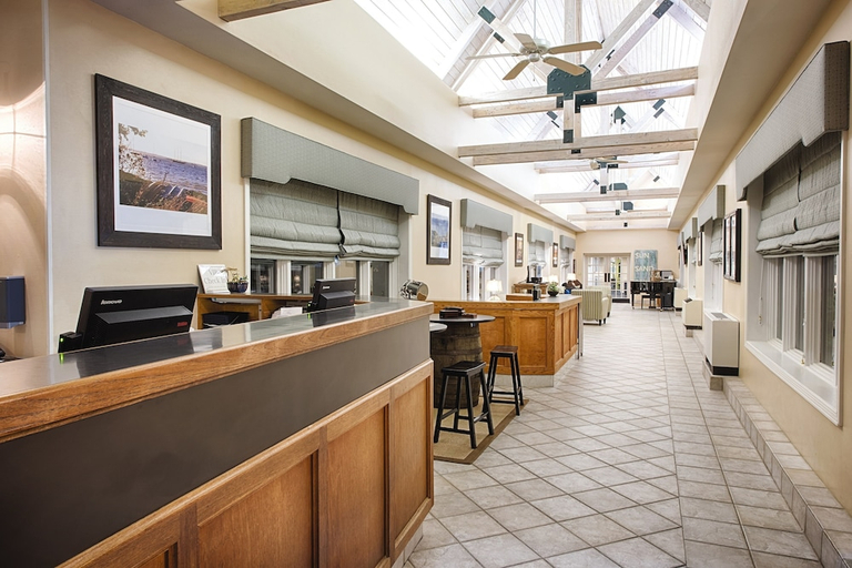 Food & Drinks 5, Club Wyndham Long Wharf, Newport