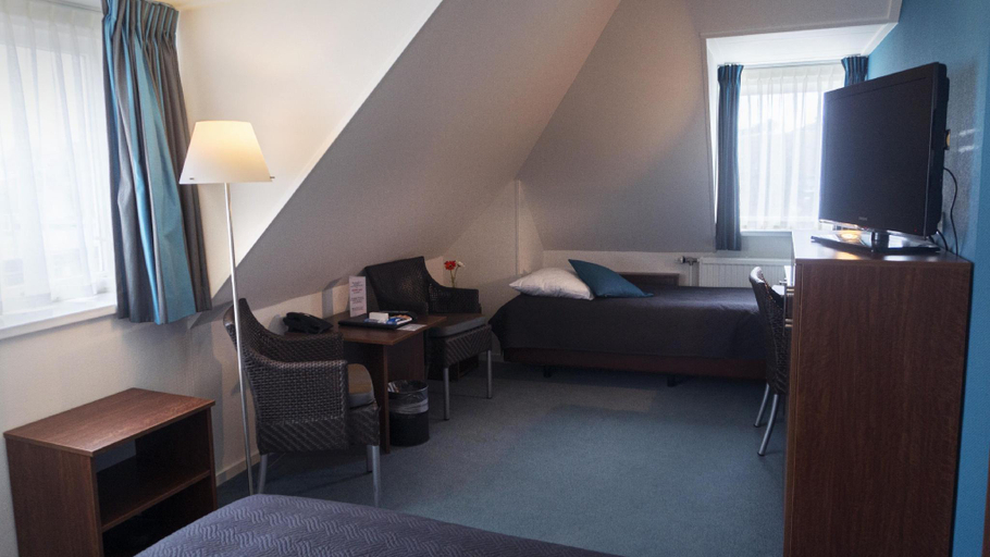 Bedroom 3, Hotel Oepkes, Terschelling