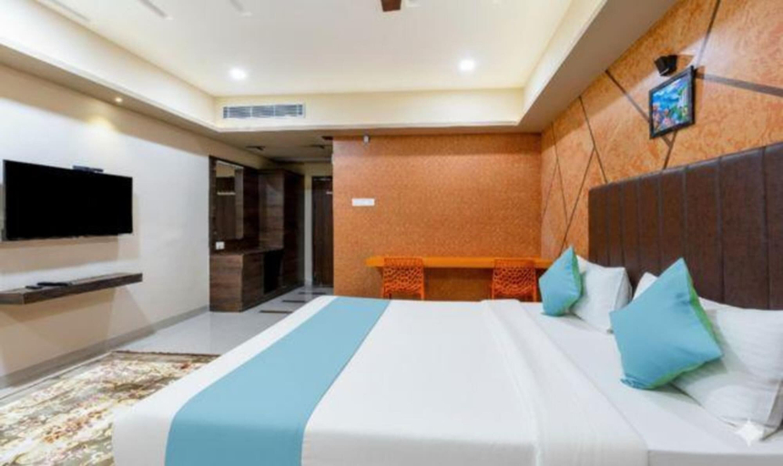Room 2, Fabhotel D Grand, Madurai