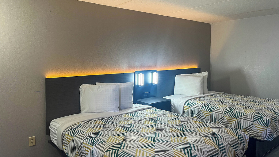 Room 5, Studio 6 – Spindale, NC – Forest City, Rutherford