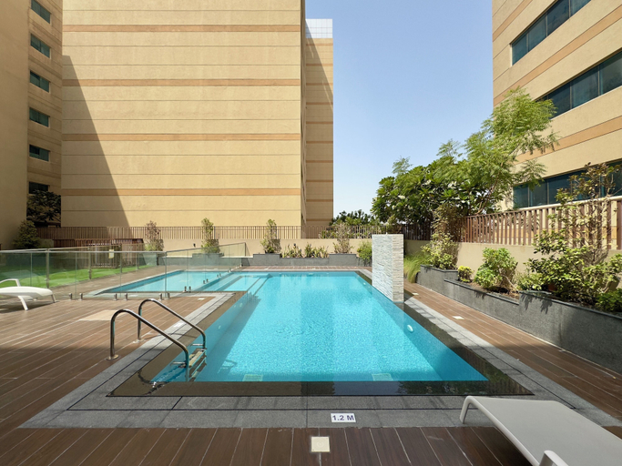 Pool 5, Brand New Stylish Unit near Circle Mall, Dubai