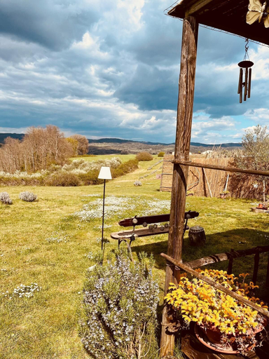 View from room 3, 2 Cuori e 1 Yurta Glamping in Toscana, Siena