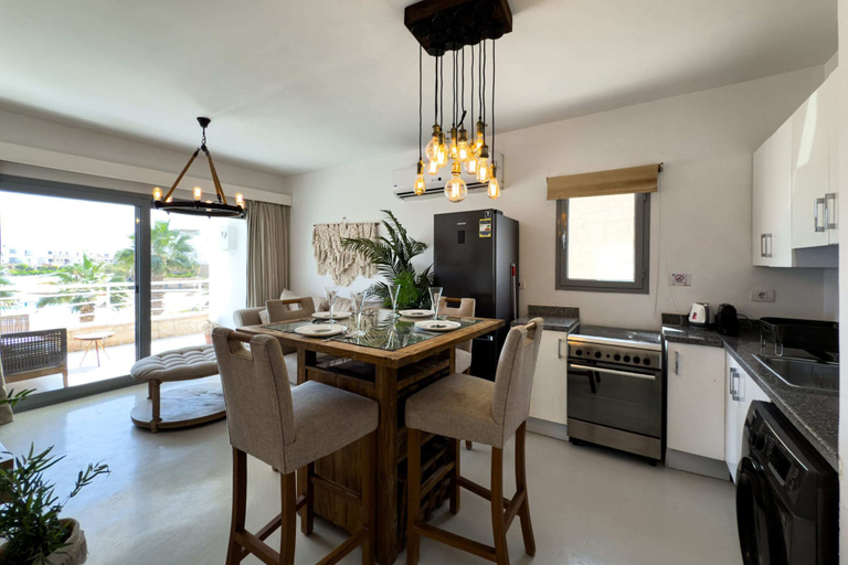 Private kitchen 3, Genial 2bdr @ Swan Lake El Gouna, Al-Ghurdaqah 2