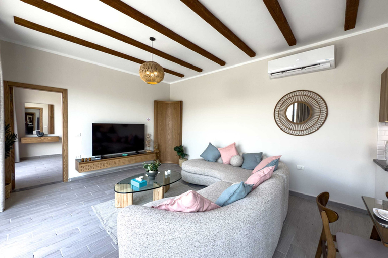 Living area 3, Elegance Serene 3 BDR Townhouse w / Private Pool @ Bali Gouna, Al-Ghurdaqah 2