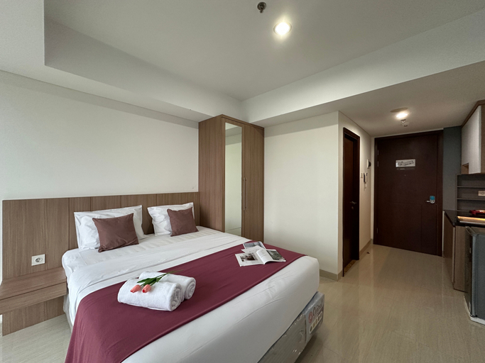 Others 2, Comfy and Warm Studio at Grand Sungkono Lagoon Apartment By Travelio, Surabaya