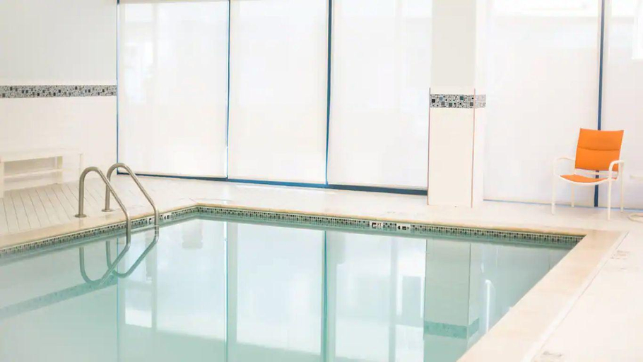 Swimming pool 4, Hyatt House Thunder Bay, Thunder Bay