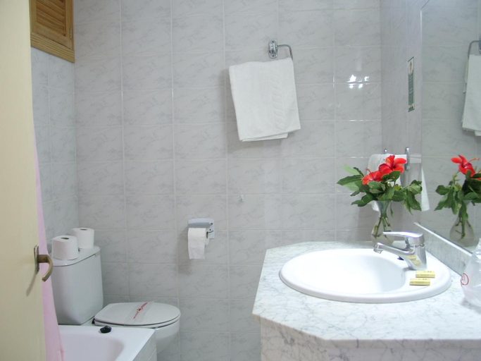 Bathroom 3, Hotel Amic Gala, Baleares
