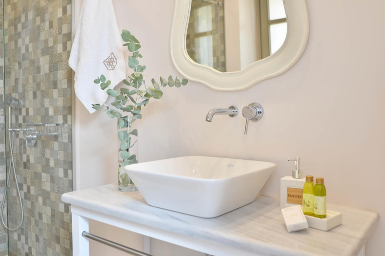 Bathroom 4, Akrolithi Boutique Hotel & Suites, Peloponnese