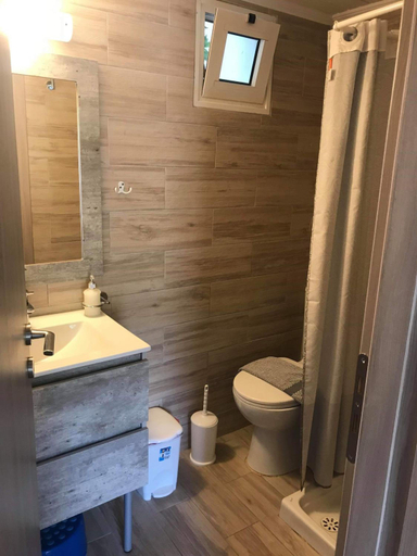 Bathroom, Chrysanthi Studios & Apartments, South Aegean