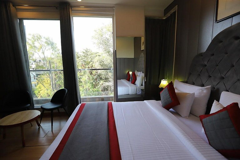 Bedroom 2, Hotel South Paradise , Delhi