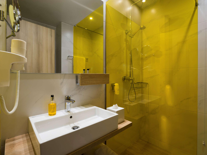Bathroom 5, ibis Styles Athens Routes, Attica