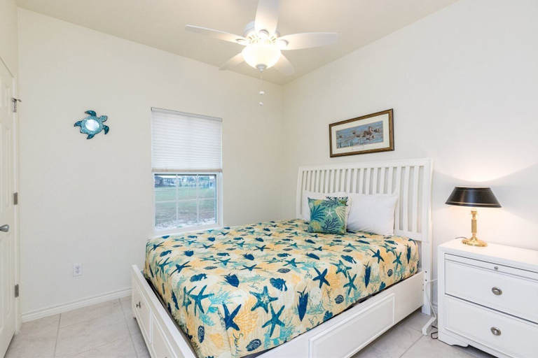 Bedroom 3, Mermaid Bay by Miss Kitty’s, Aransas