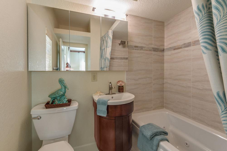 Bathroom 3, Island Cay at Clearwater Beach, Pinellas