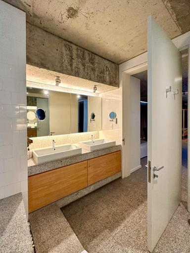 Bathroom 4, Silver Bay Villa, West Coast