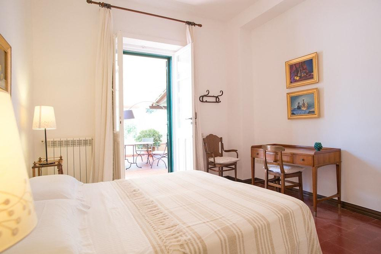 Bedroom 2, B&B Don Gaspano, Messina