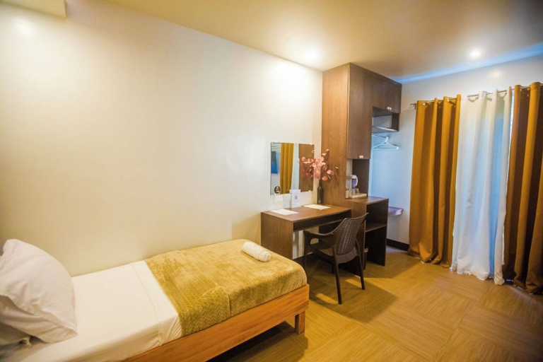 Room 3, Hotel NaeR, Romblon