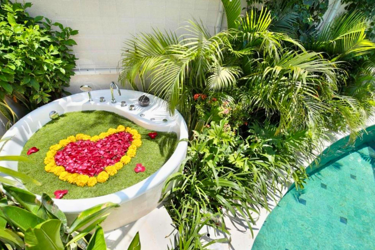 Food & Drinks 5, Merry 1 BR Private Pool Villa & Jacuzzi, Badung