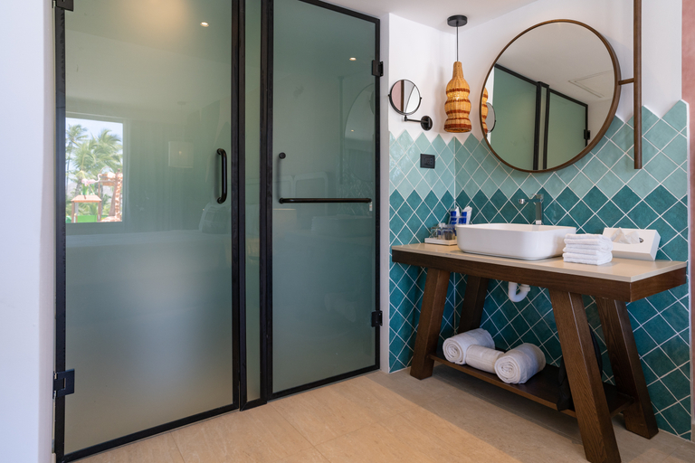 Bathroom 5, Tropical Deluxe Princess, Salvaleon de Higuey