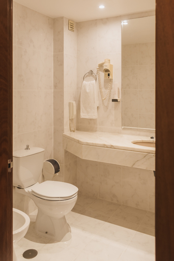 Bathroom 5, Amazonia Jamor Hotel, Oeiras