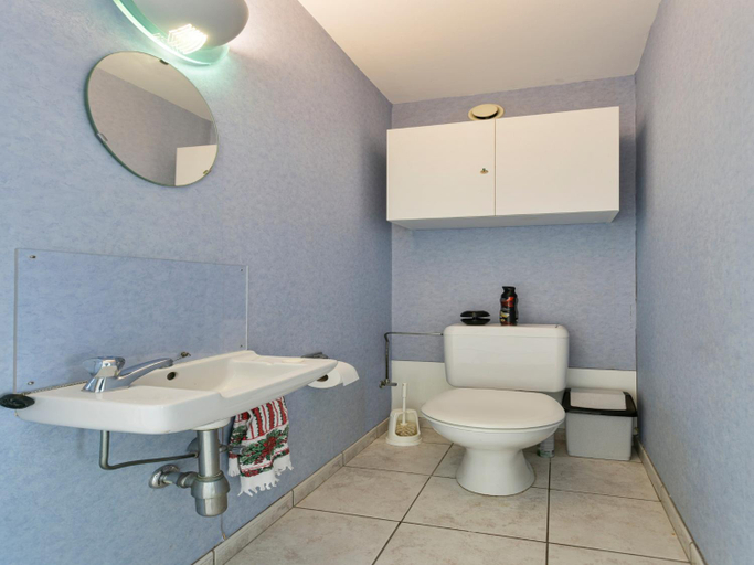Bathroom 3, Apartment in Blankenberge with Marina Views, West-Vlaanderen