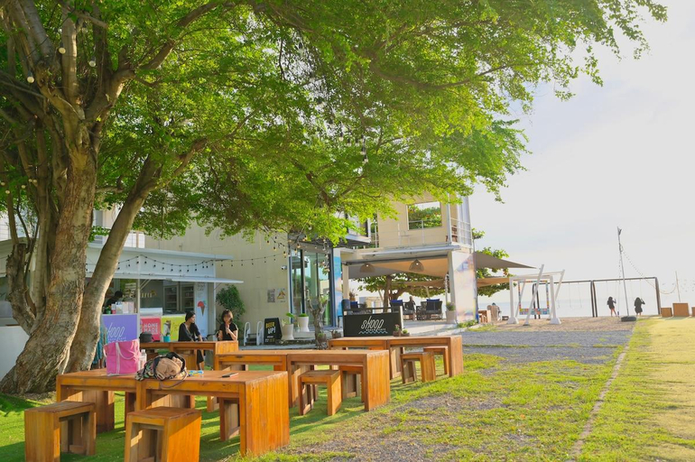 Food & Drinks 4, Na Jomtien Houses, Pattaya