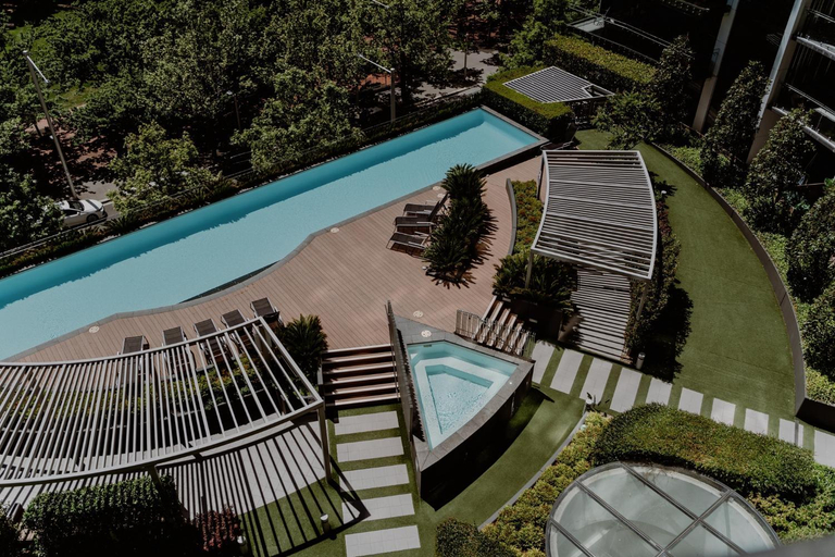 Sport & Beauty 2, Center 1-Bed with Gym, BBQ and Stunning Views, Canberra