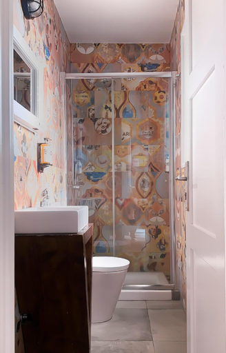 Bathroom, Out of the Blue, Ponta Delgada