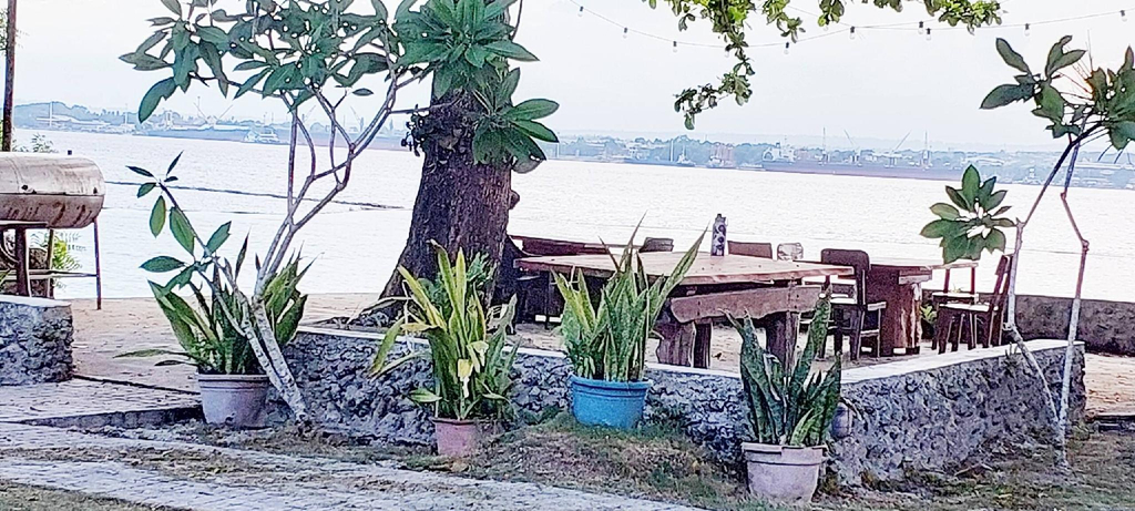 5, Casa G Private BeachfrontYour own private beach, Samal City
