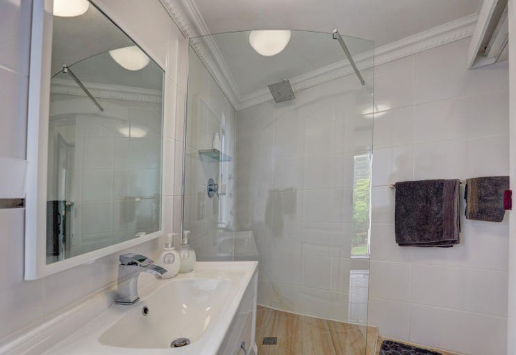 Bathroom 3, Stay Wilderness, Eden