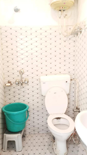 Bathroom 3, Sandeep home stay, Kangra