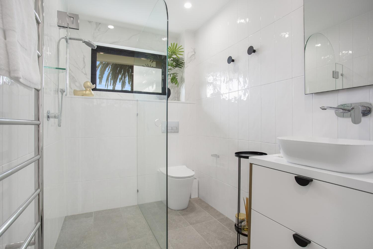 Bathroom 3, North-East Facing Modern 2-bed Apartment, Sydney