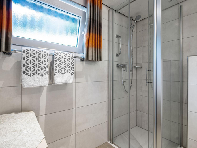 Bathroom 3, Ferienwohnung, Oberkirchen, Hochsauerlandkreis