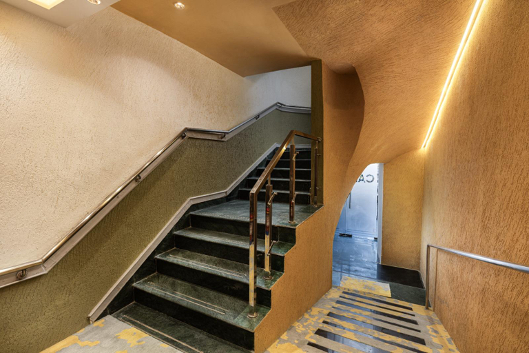Entrance 4, asar Capoors Hotel Hazratganj by Orion Hotels, Lucknow