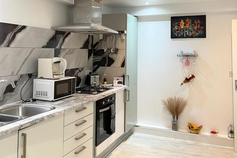 Others 3, Stanton - Impeccable and Stylish 1 Bedroom, London