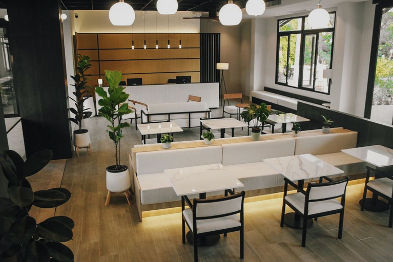 Food & Drinks 5, Hotel Whitt Hua Hin, Hua Hin