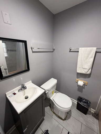Bathroom 3, By The Way Motel Lake Bluff, Lake