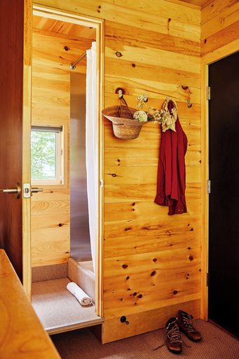 Bedroom 3, Postcard Cabins Kettle River, Outdoor Collection by Marriott Bonvoy, Pine