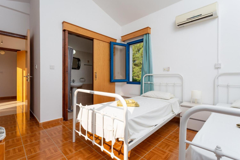 Others 3, Villa Charoula Tessera