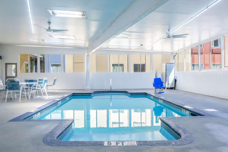 Sport & Beauty 5, Econo Lodge Inn And Suites, Dawson