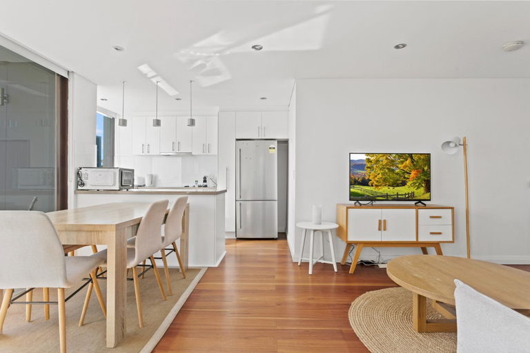 Others 4, Prime Location 2-Bed Apartment with Parking, Sydney