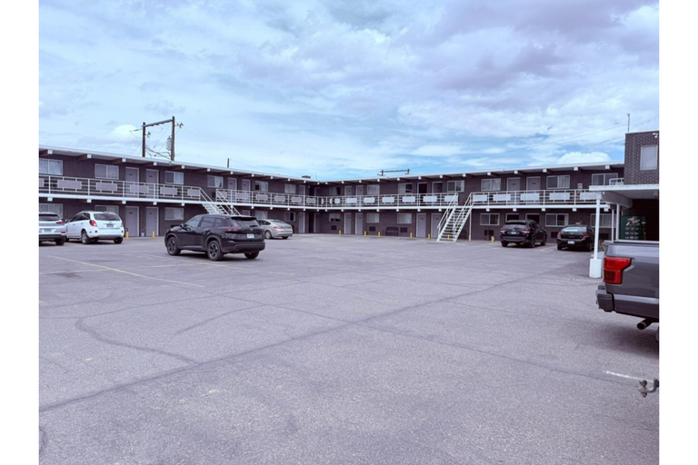 Public Area 1, Tomahawk Motor Lodge Riverton US-26, Fremont