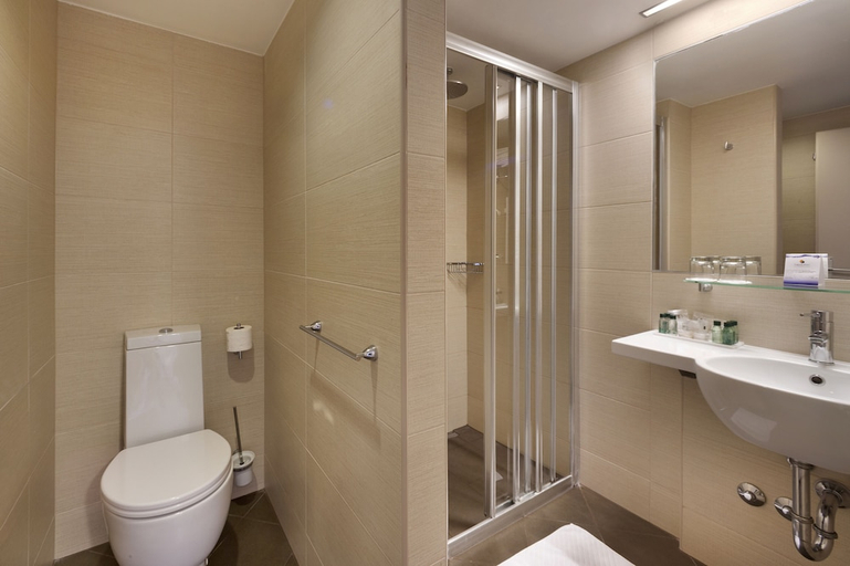 Bathroom 4, Hotel Materada Plava Laguna, Poreč