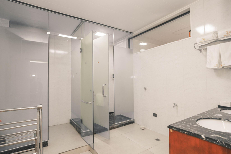 Bathroom 3, GreenTree Eastern Hotel Jinzhong Pingyao Ancient City South Gate Visitor Center, Jinzhong