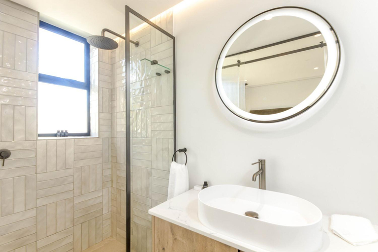 Bathroom, Stylish Apartment in Cape Winelands District, Cape Winelands